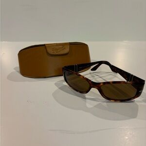 Persol 2756-S 24/57 Tortoise Frame Polarized Sunglasses Italy 55mm